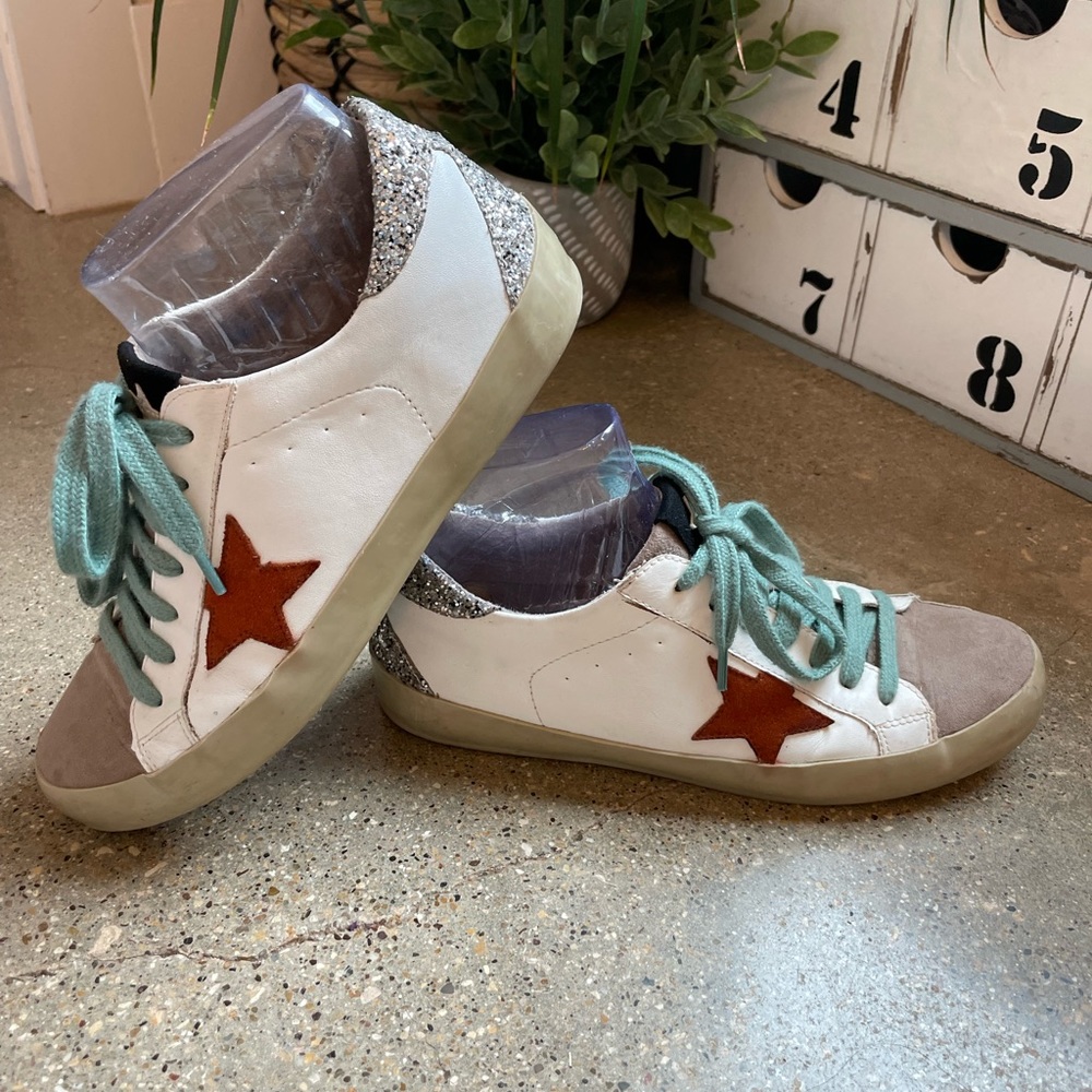 ShuShop Sneakers